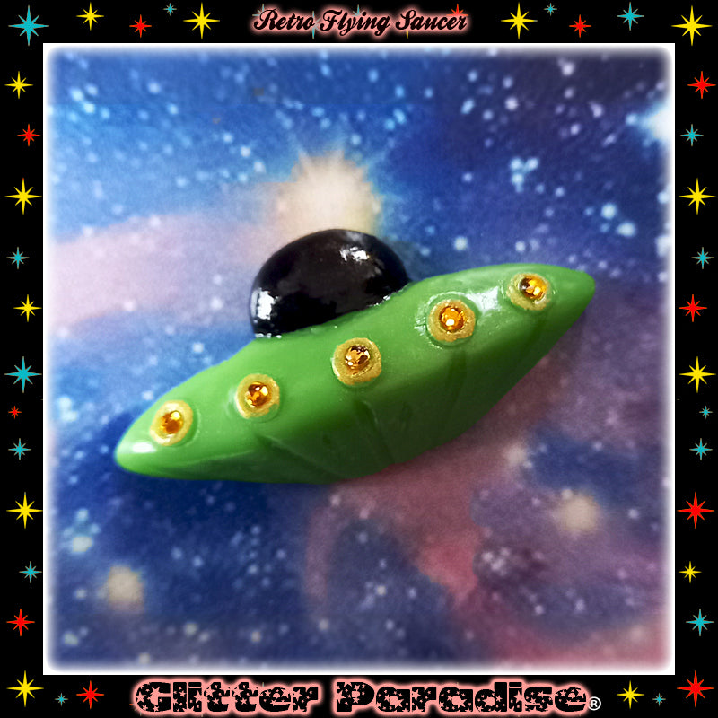 Brooch: Retro Flying Saucer