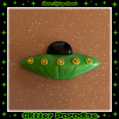 Brooch: Retro Flying Saucer