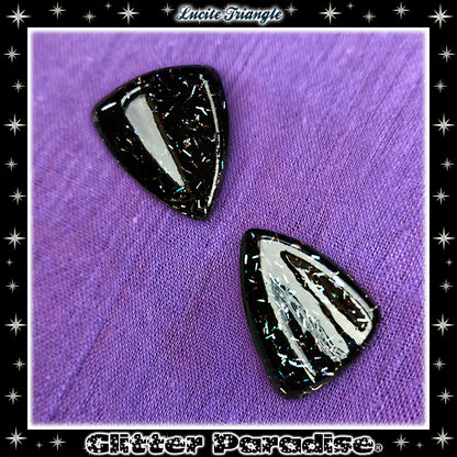 Boucles d'oreilles : Confetti Lucite Triangle Black and Tinsel