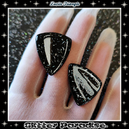 Boucles d'oreilles : Confetti Lucite Triangle Black and Tinsel