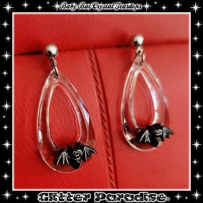 Pendientes: Baby Bat Crystal Teardrops