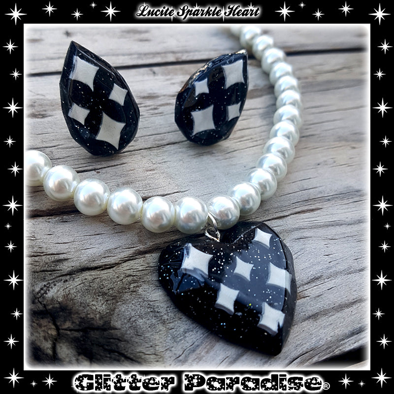 Conjunto : Lucite Sparkle Heart & Pearls