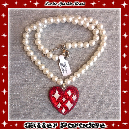 Collar : Lucite Sparkle Heart & Pearls