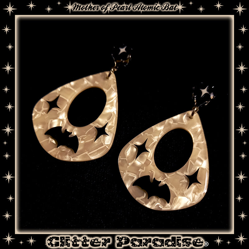 Boucles d'Oreilles : Mother of Pearl Atomic Bat