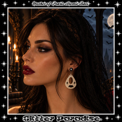 Boucles d'Oreilles : Mother of Pearl Atomic Bat