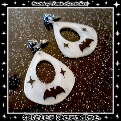 Boucles d'Oreilles : Mother of Pearl Atomic Bat
