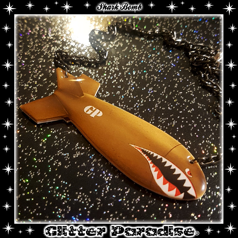 Broche :  Shark Bomb