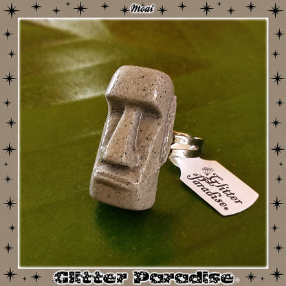 Set: Moai