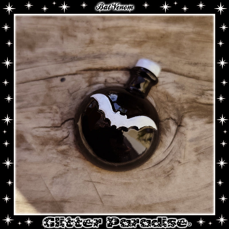 Broche: Poison Bottle