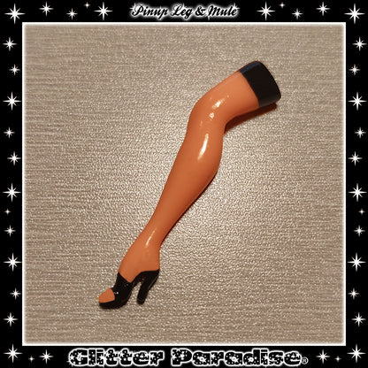 Brooch: Pinup Leg
