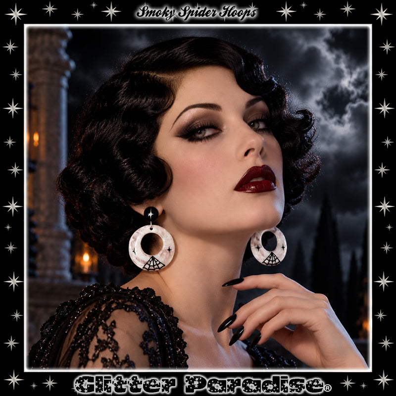 Pendientes: Smoky Spider Web Hoops