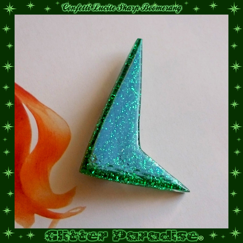 Brooch: Confetti Lucite Sharp Boomerang Dust
