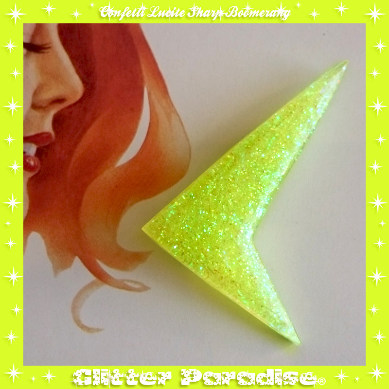 Brooch: Confetti Lucite Sharp Boomerang Dust