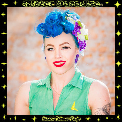 Brooch: Confetti Lucite Sharp Boomerang Dust