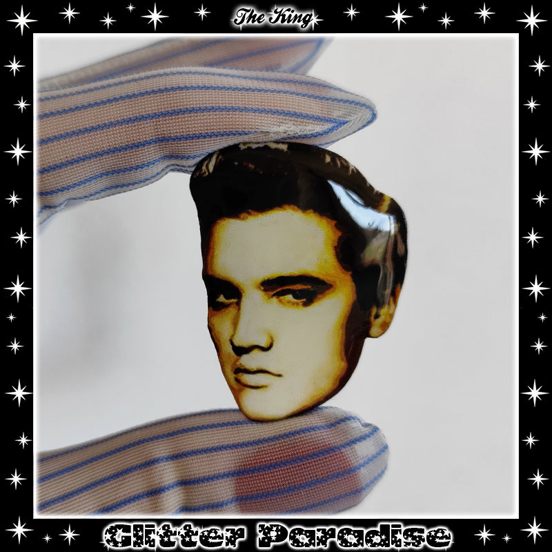 Broche: The King