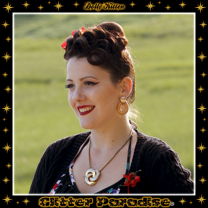 Earrings: Pineapple Riviera