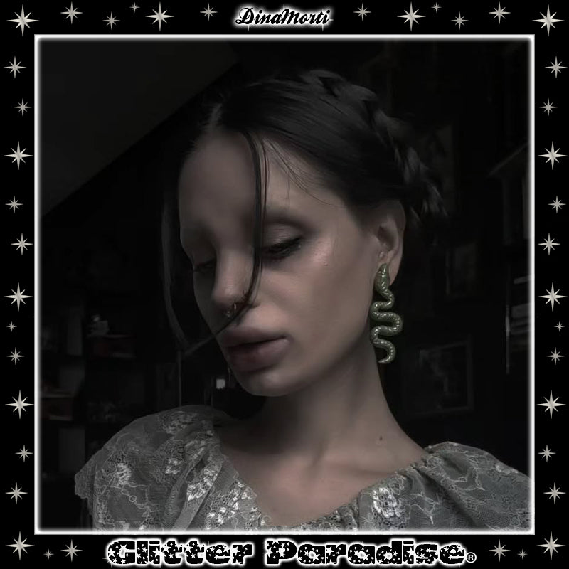 Pendientes: Salem's Snake